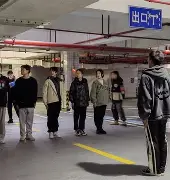 各参赛队员要以良好的精神风貌奋力拼搏