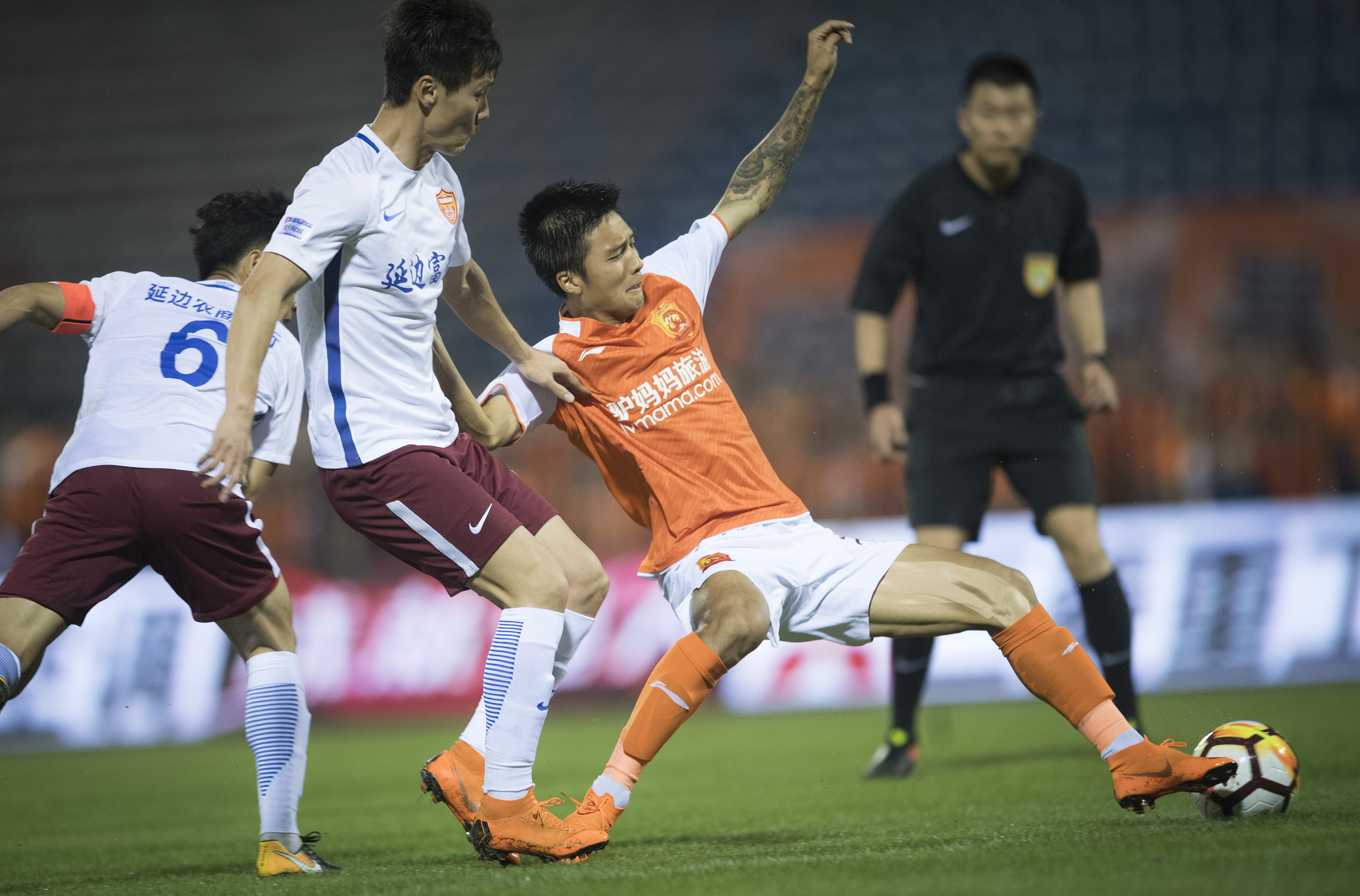 青岛黄海队将在周末的比赛中迎战延边富德队 青岛黄海队将在周末的比赛中迎战延边富德队