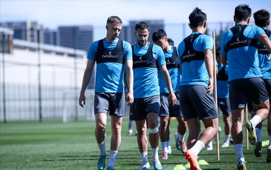 青岛黄海队将在周末的比赛中迎战延边富德队 青岛黄海队将在周末的比赛中迎战延边富德队