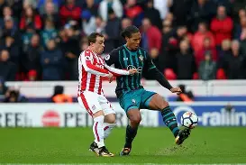 包含水晶宫客场不敌伯恩茅斯，遭遇失败的词条