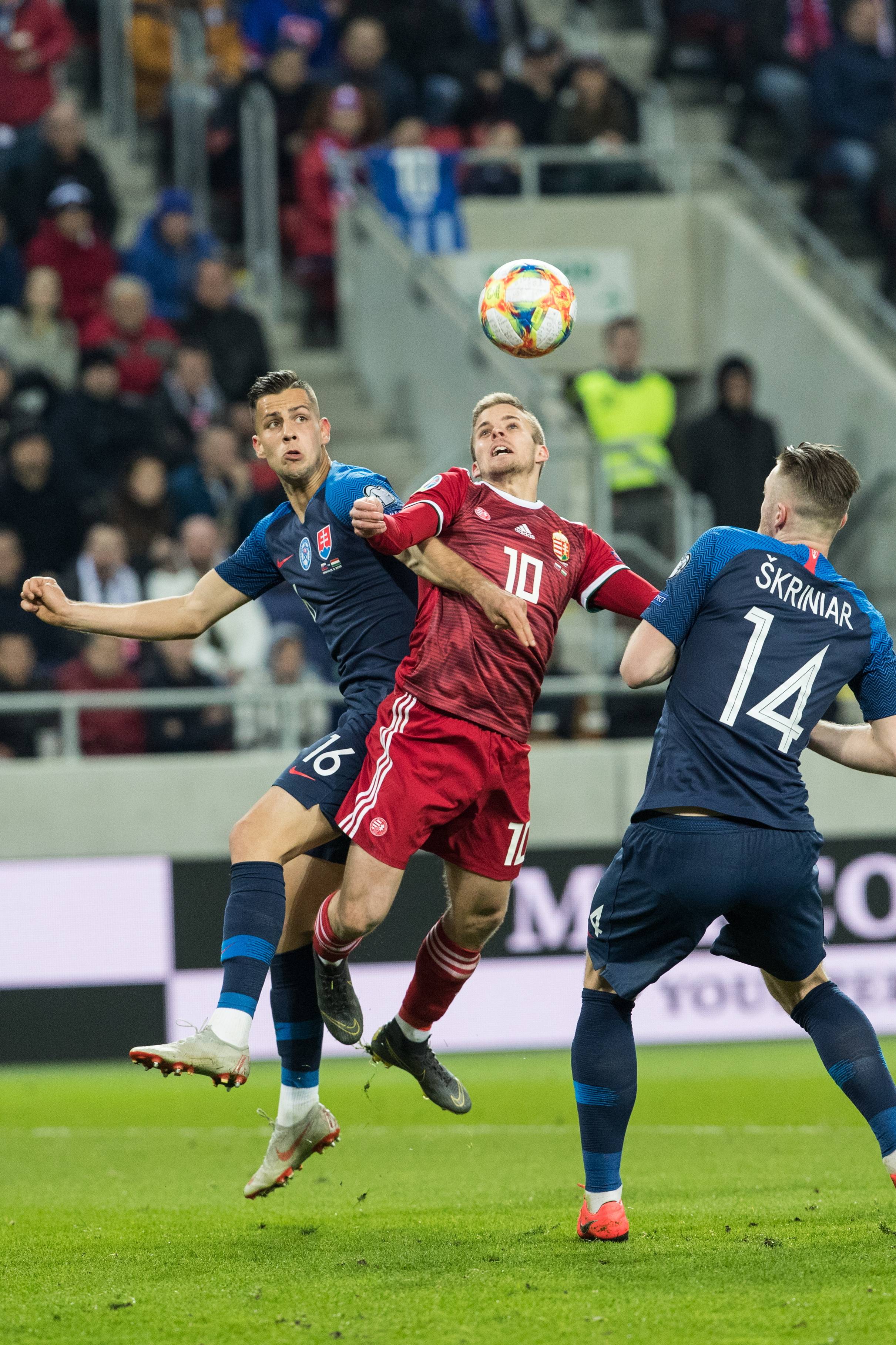 欧洲足球赛事精彩绝伦，观赏价值十足